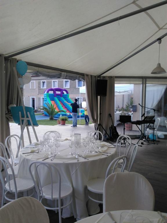 Quattro Stagioni Hotel Fano Buitenkant foto